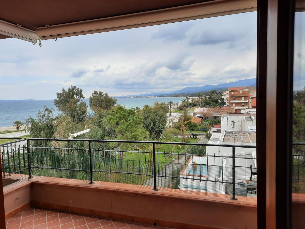 Golfo Di Tindari Apartments Falcone Exterior foto